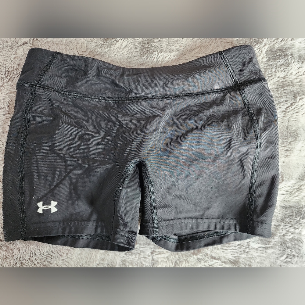 Under Armour heat gear compression shorts